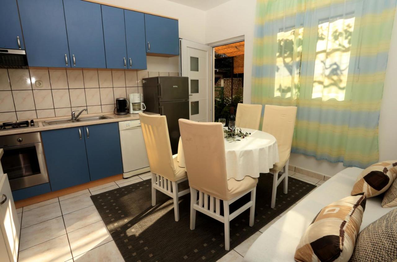 Apartments Sikirica Trogir Eksteriør billede